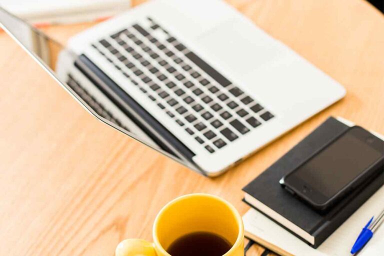 https://www.hen-u-tech.com/wp-content/uploads/2019/04/img-industry-01-768x512.jpg